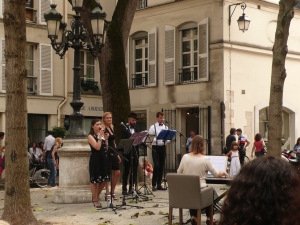 verrassingsconcert in St. Germain des Prés